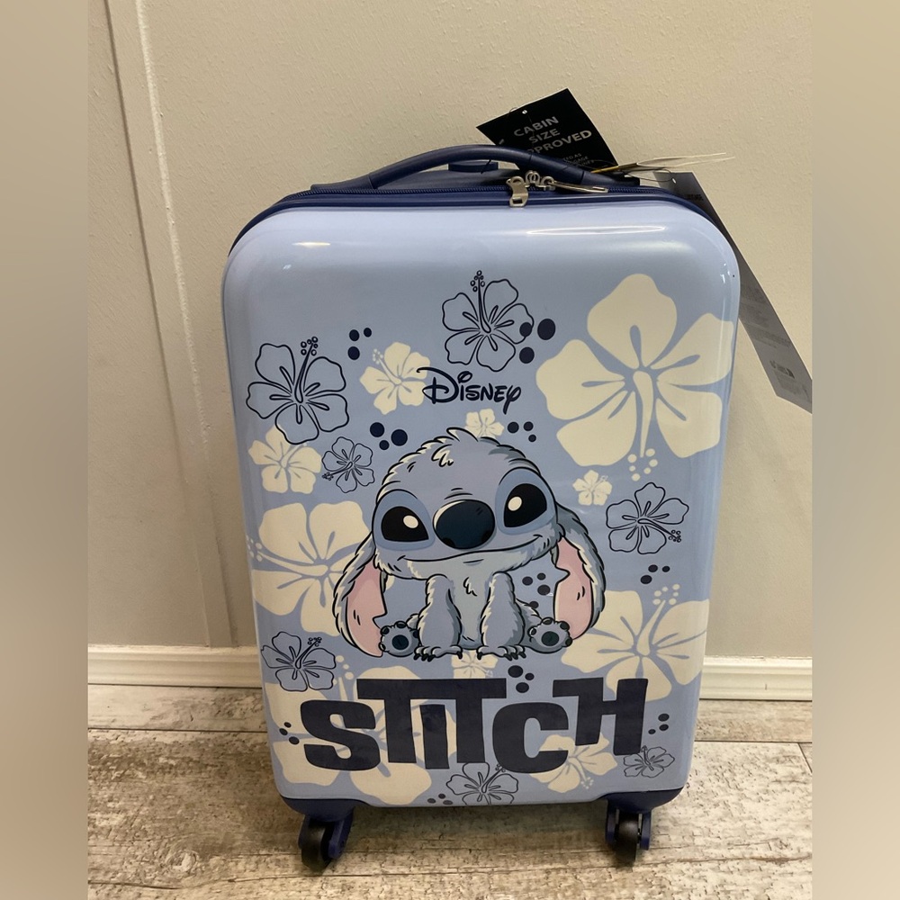 NWT Disney Lilo and stitch luggage Carry On, weekender, crossbody and phone bag - Picture 2 of 11